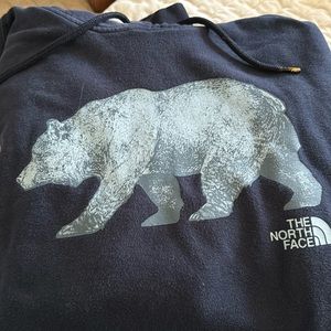 Men’s Northface Navy with front detail hoodie sweatshirt!